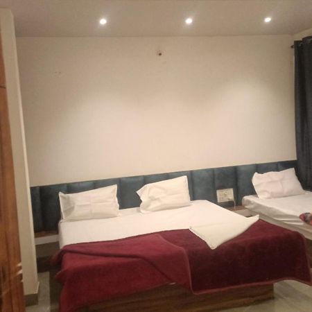 Maharaja Guest House Nashikkar Akalkot Экстерьер фото