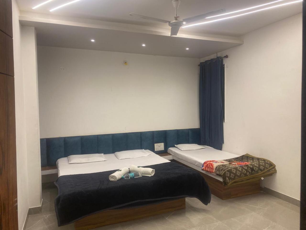 Maharaja Guest House Nashikkar Akalkot Экстерьер фото