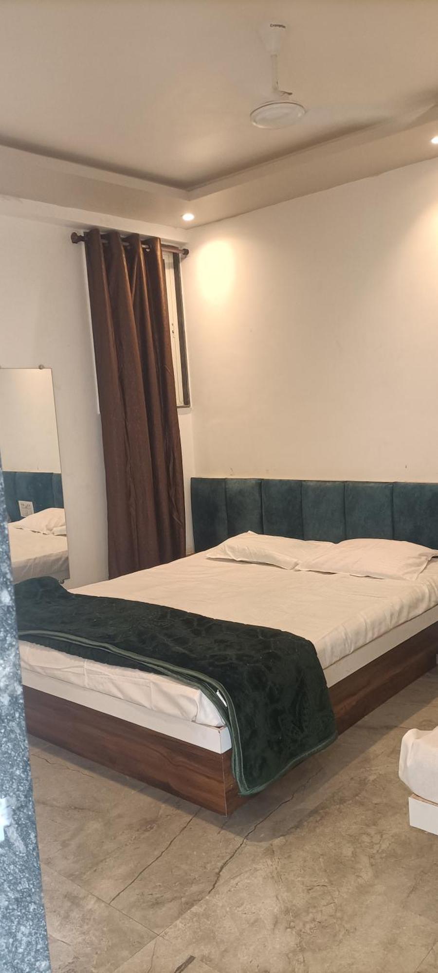 Maharaja Guest House Nashikkar Akalkot Экстерьер фото